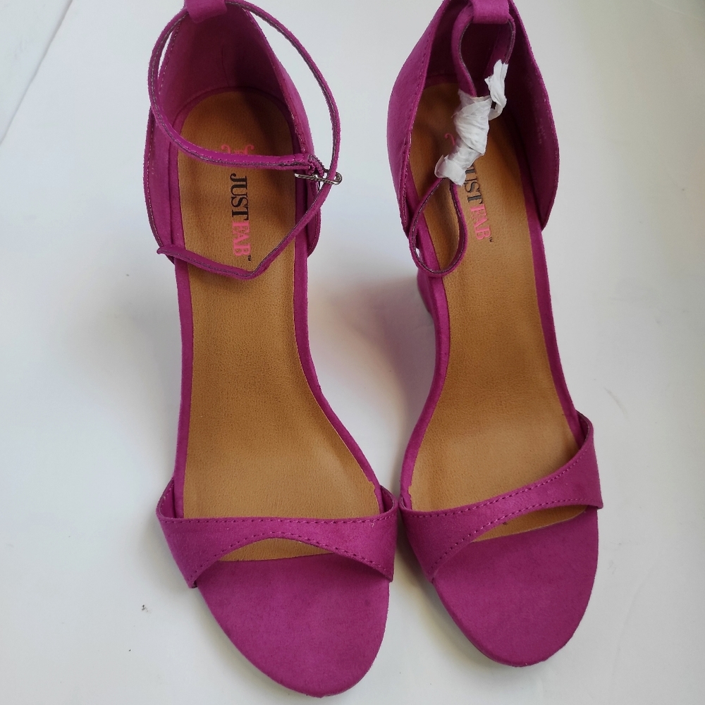 Fuchsia Wedges